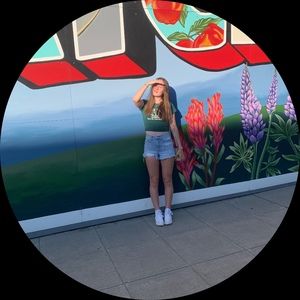 Meet your Posher, Hannah